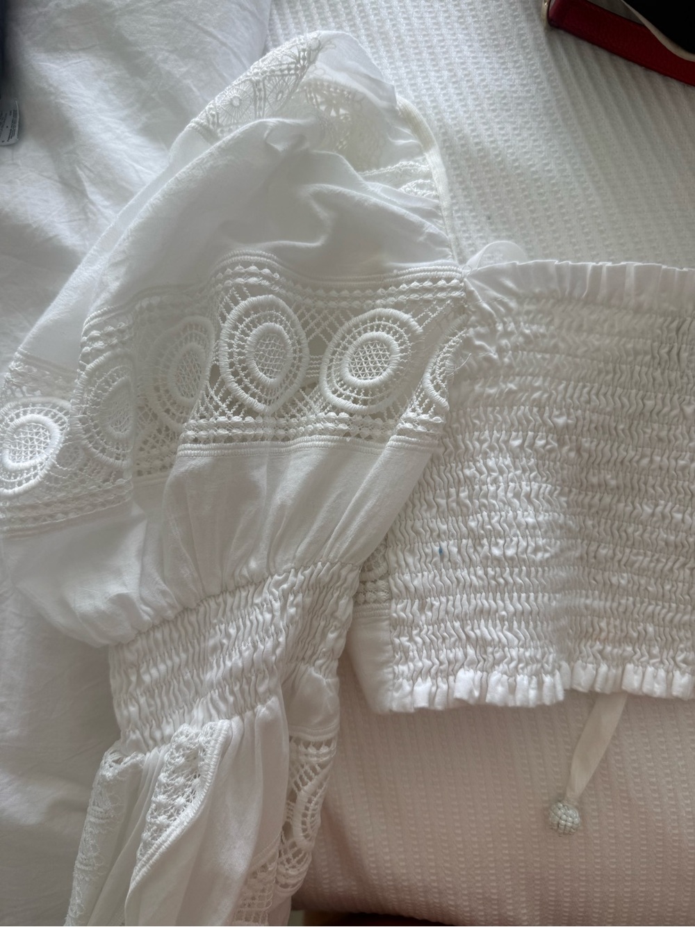 Waimari White Lace-Trim Ruched Crop Top - Women - Picture 3 of 4